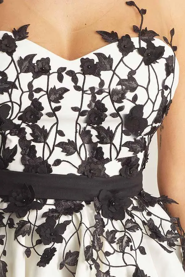 Anneprom  A-Line Scoop Short Black Short Prom Dress Homecoming Dress with Appliques APH0099