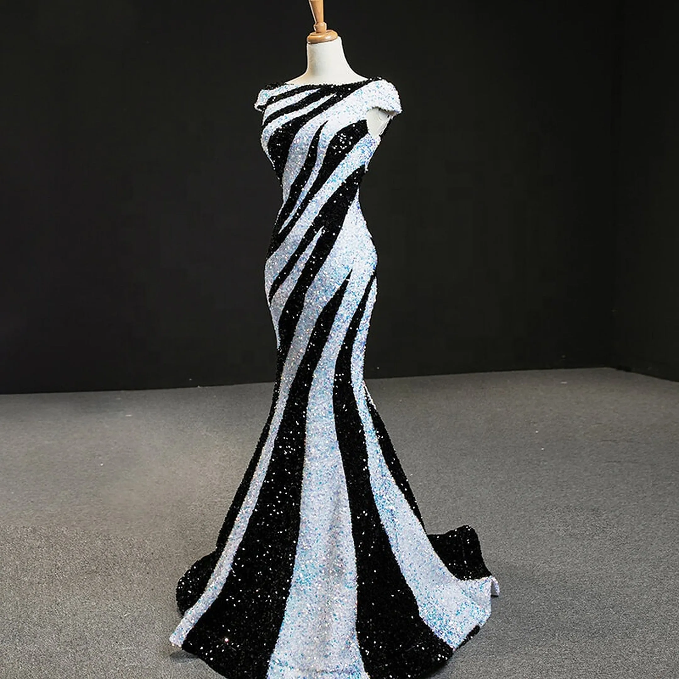 Cap Sleeve Heavy Sequined Mermaid Evening Dress