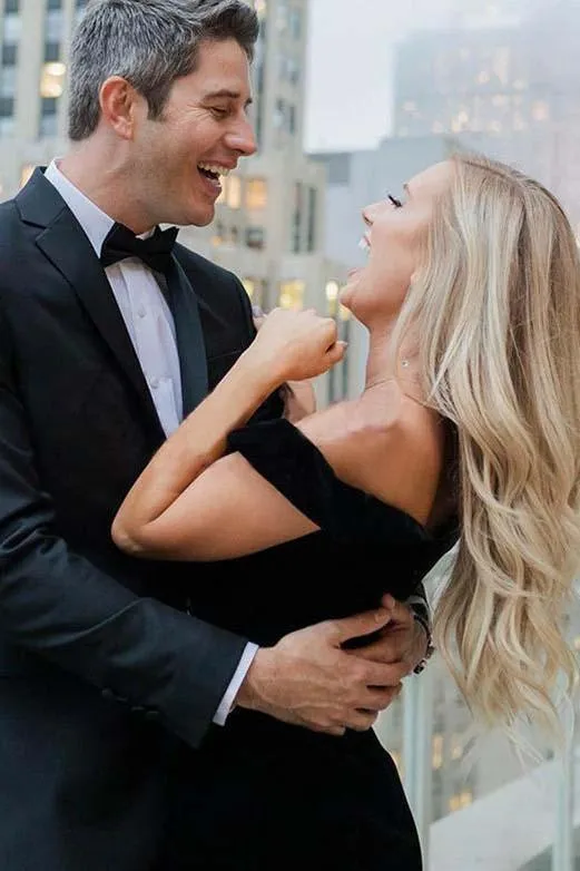 Chic Off the Shoulder Short Sleeves V Neck Long Black Prom Dresses With Split CA454
