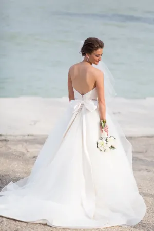 Classic Ivory Wedding Dresses with Big Bow Back