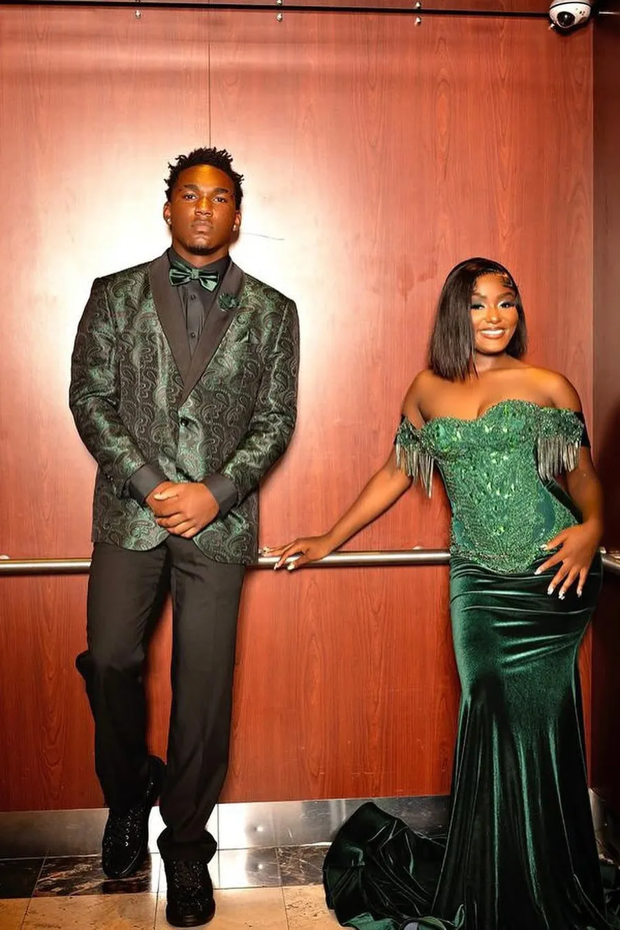 Dark Green Off the shoulder Sequined Mermaid Long Prom Dresses