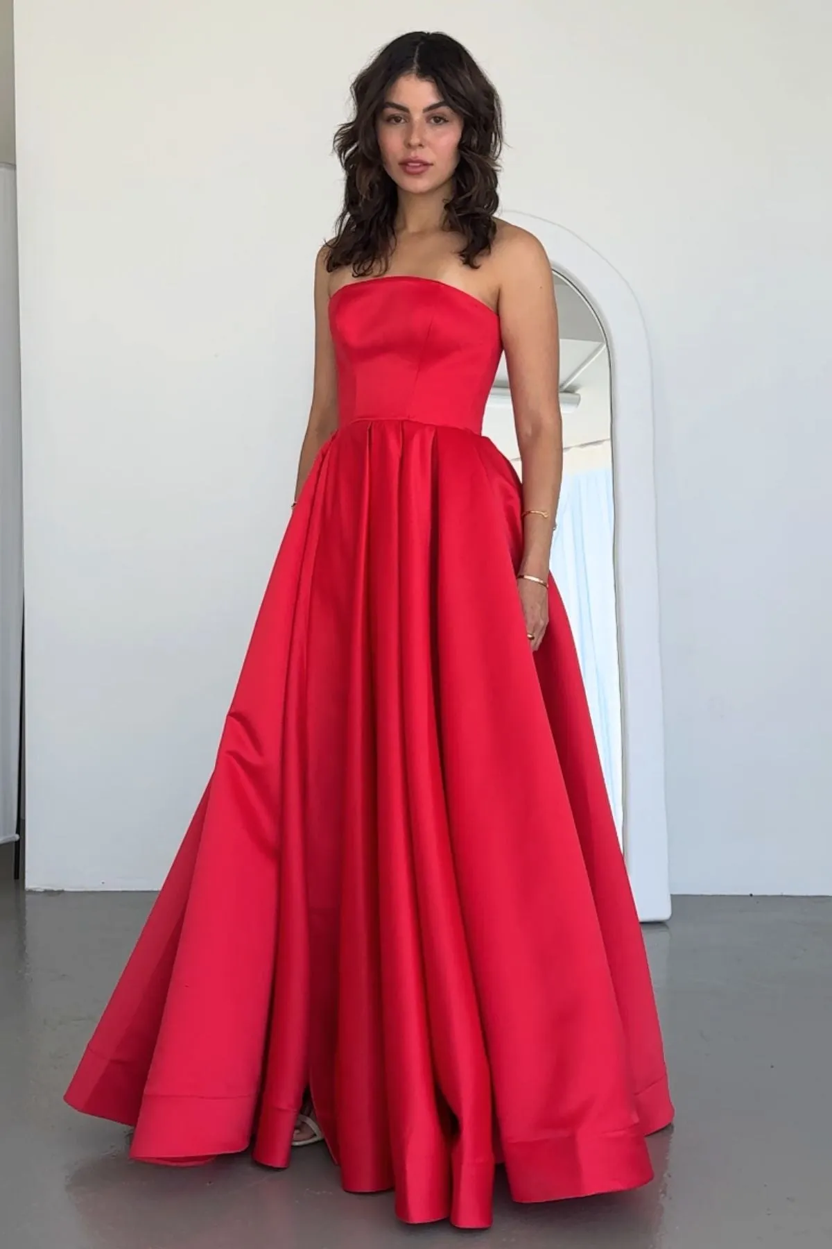 LIA STUBLLA Macie Gown (Red)