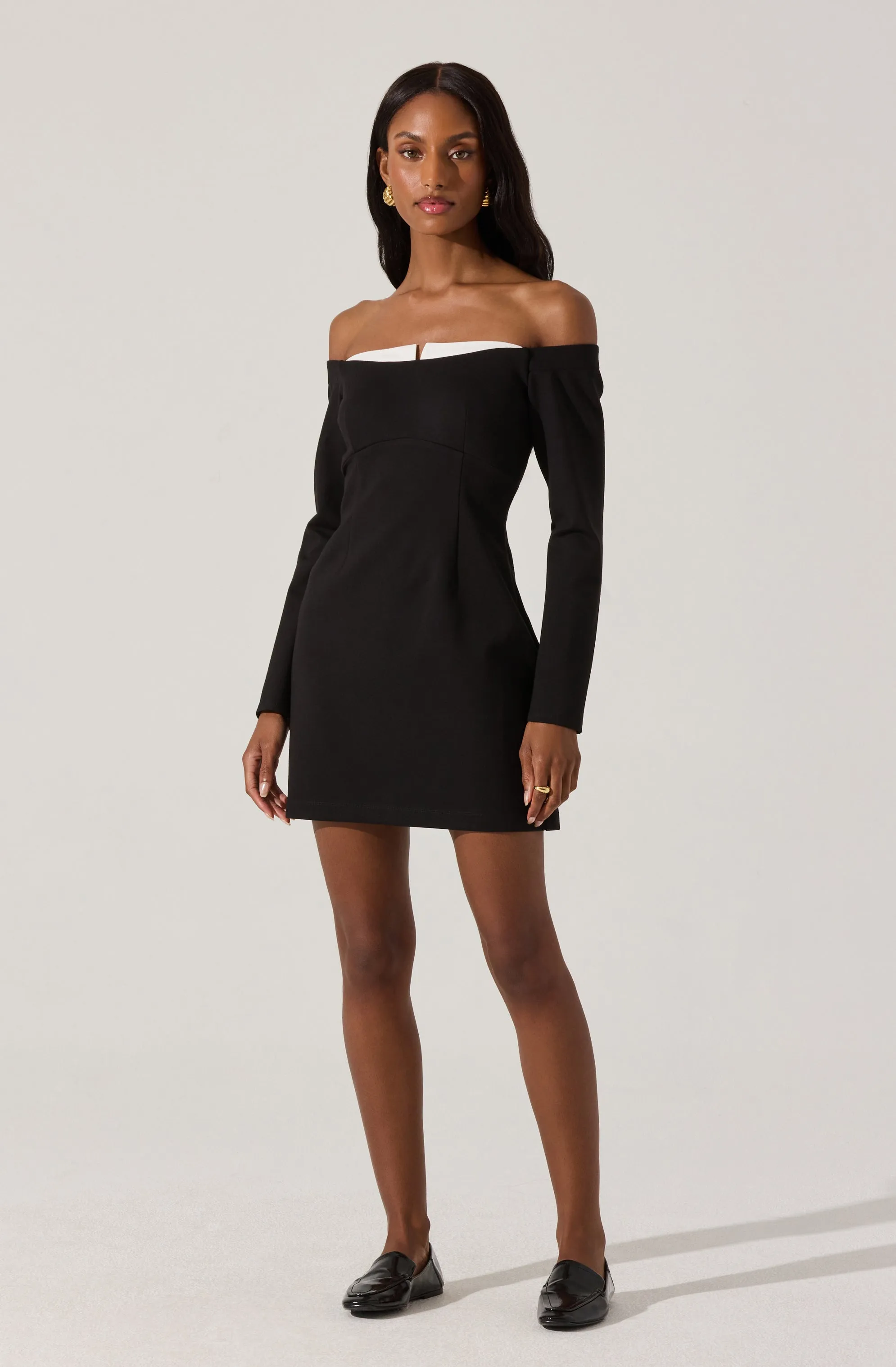 Off Shoulder Contrast Mini Dress