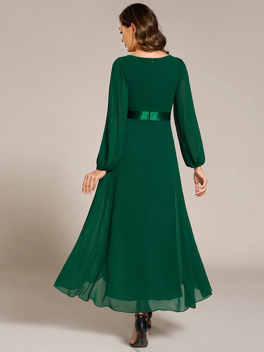 Robe midi pour invités de mariage en mousseline à manches longues