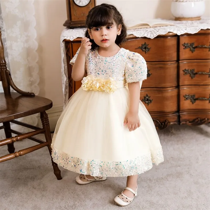 Sparkling Floral Elegance: Sequined Flower Vestidos for a Memorable Occasion