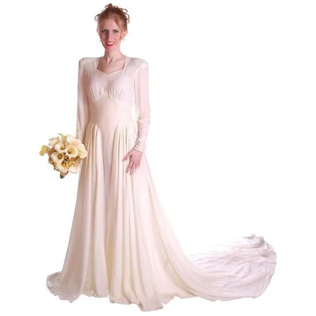 Stunning Vintage Winter White Silk Velvet Wedding Gown w/Train1940's Size Small