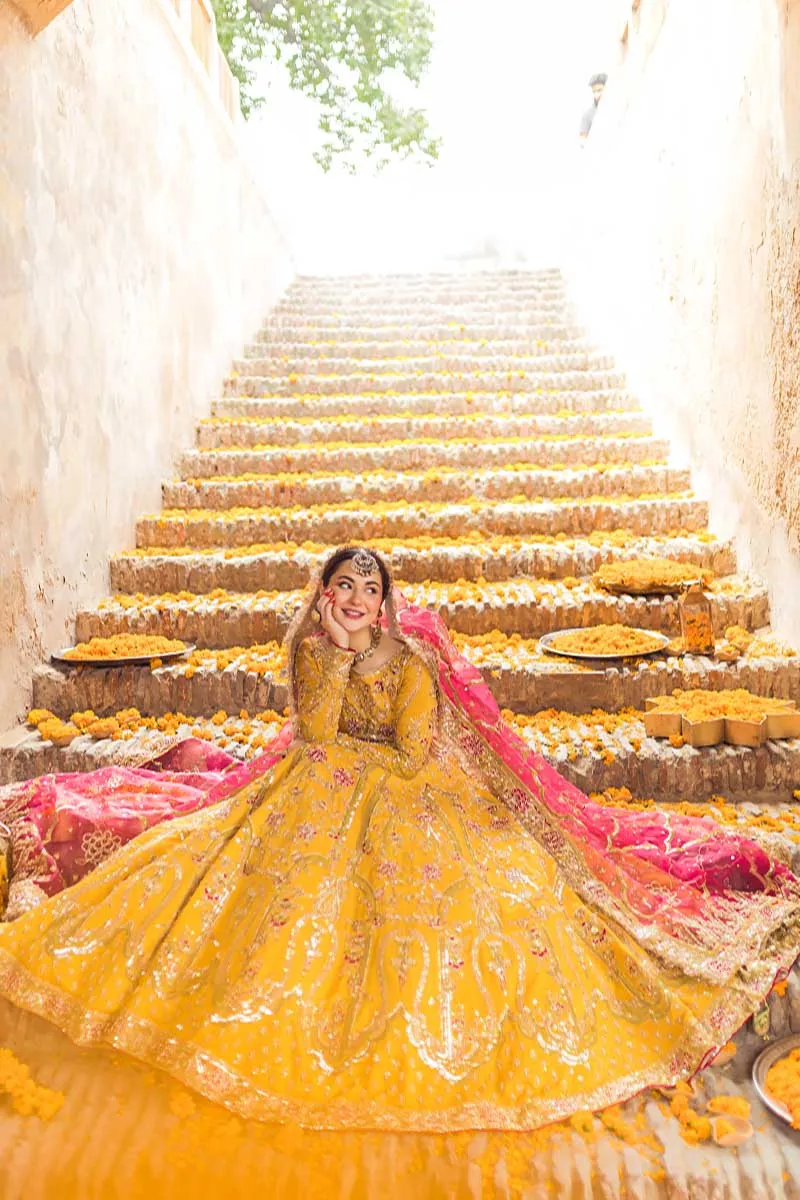 Traditional Pakistani Mehendi Bridal Dress Orange Bridal Lehenga Choli Pakistani Wedding Dresses
