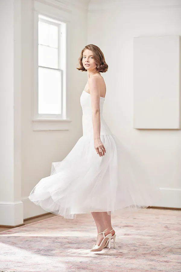 Try On Anna Cate Strapless Tulle Tea Length Rehearsal Dinner & Wedding Dress size 2