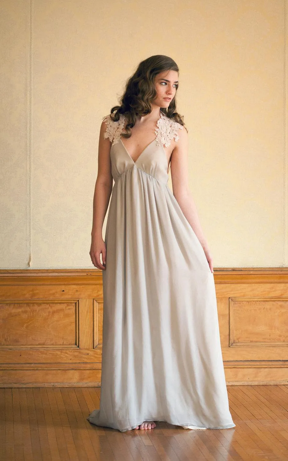 V-Neck Sleeveless Backless Long Chiffon Wedding Dress With Ruching-711089