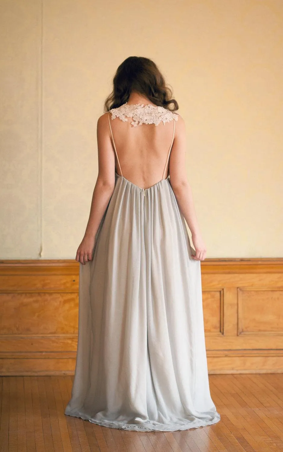 V-Neck Sleeveless Backless Long Chiffon Wedding Dress With Ruching-711089