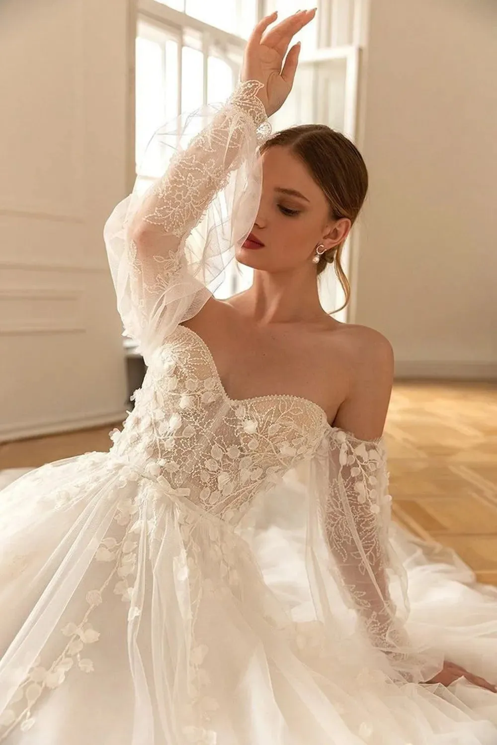 Wedding Guest Dresses: Wedding Dress Lantern Sleeve Lace Appliques Modern A-Line Bride Gown
