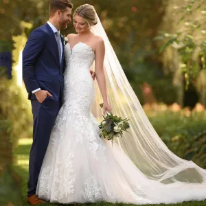 Wedding Guest Dresses: Wedding Dress Sweetheart Lace Appliques Bridal Gowns